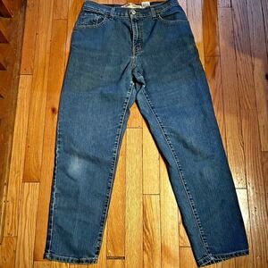 Levi's Women's 550 Classic Relaxed Tapered Leg Medium Wash‎ Denim Jeans Size 8S